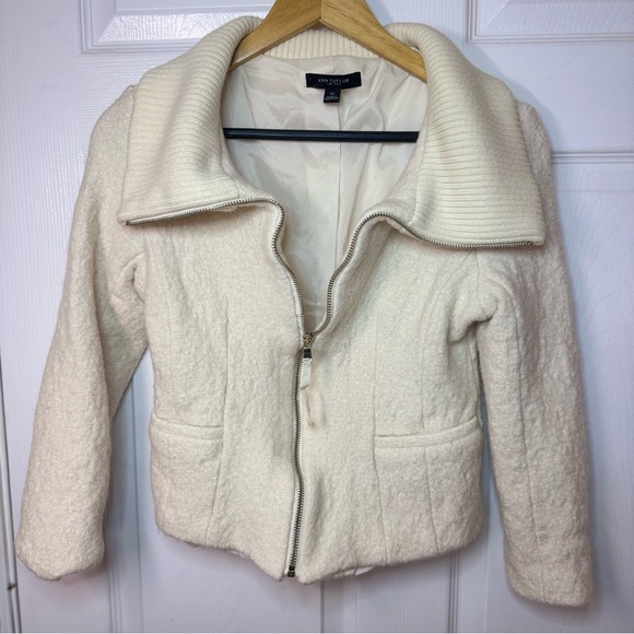Ann Taylor Wool Sweater Jacket Coat Gold Zipper Off white Sz 12 Over Coat - Picture 3 of 16